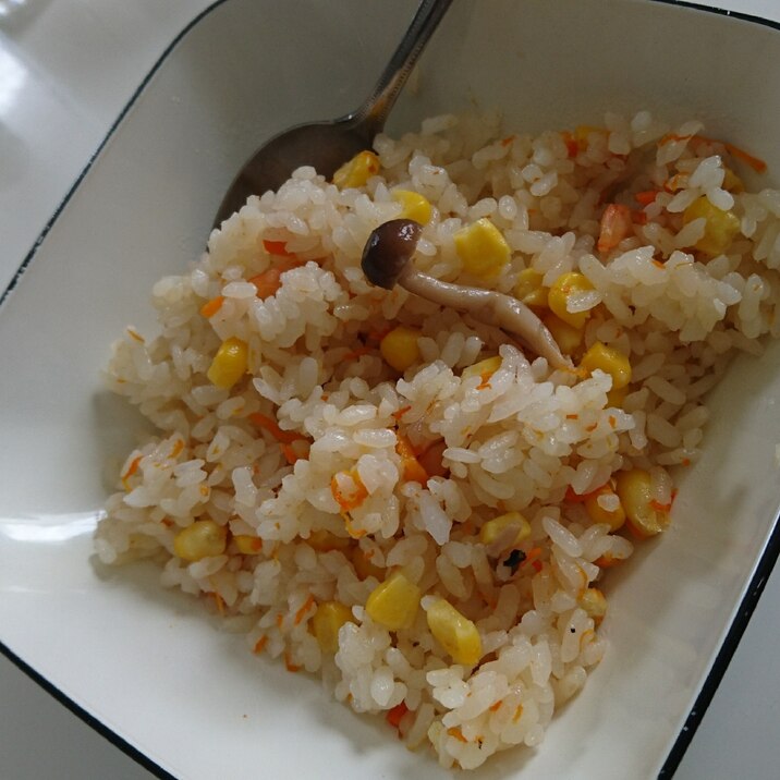 炊飯器で完成!簡単ピラフ♪